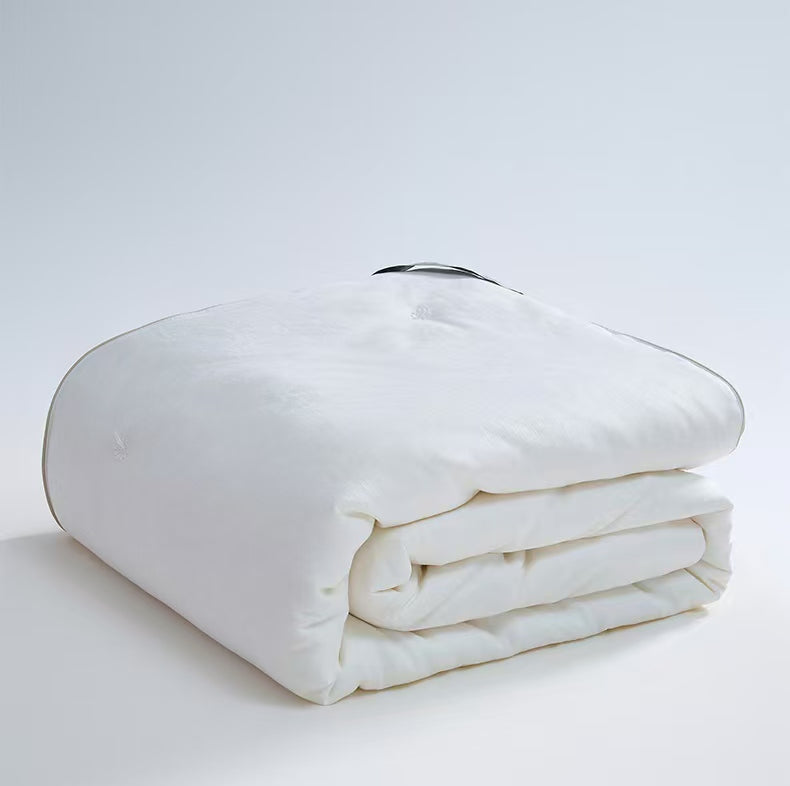 Cooling summer cool-down quilt made of pure hand-spun silk for summer nights